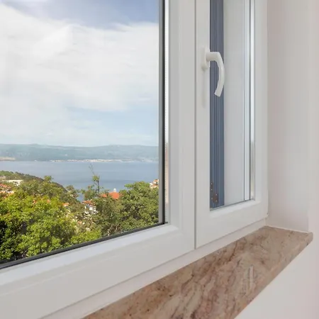 Maja * Vrbnik (Primorje-Gorski Kotar)