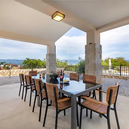 Maja Vrbnik (Primorje-Gorski Kotar)