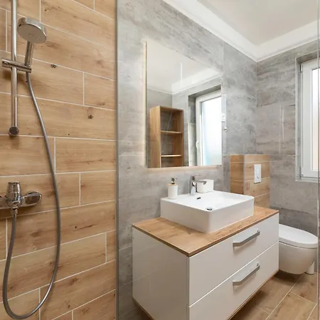 Maja * Vrbnik (Primorje-Gorski Kotar)