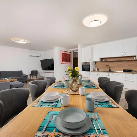 Villa Maja Vrbnik (Primorje-Gorski Kotar)