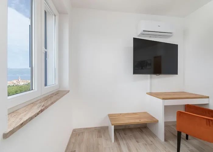 Maja * Vrbnik (Primorje-Gorski Kotar)