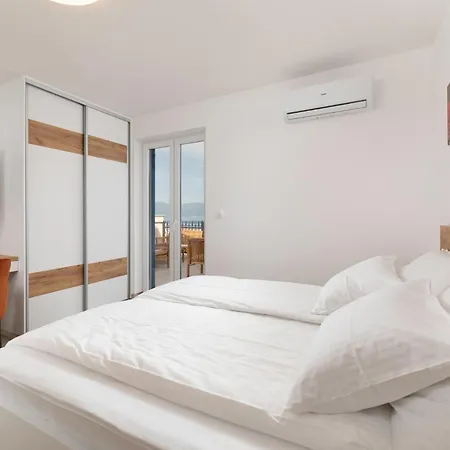 Maja Vila Vrbnik (Primorje-Gorski Kotar)