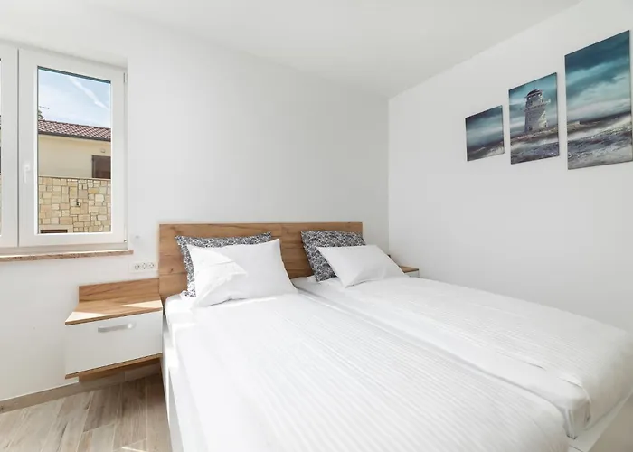 Maja * Vrbnik (Primorje-Gorski Kotar)